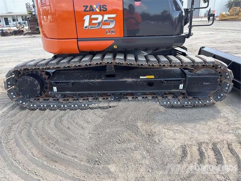 Hitachi ZX135US-7 Tracked Excavator Εκσκαφείς με ερπύστριες