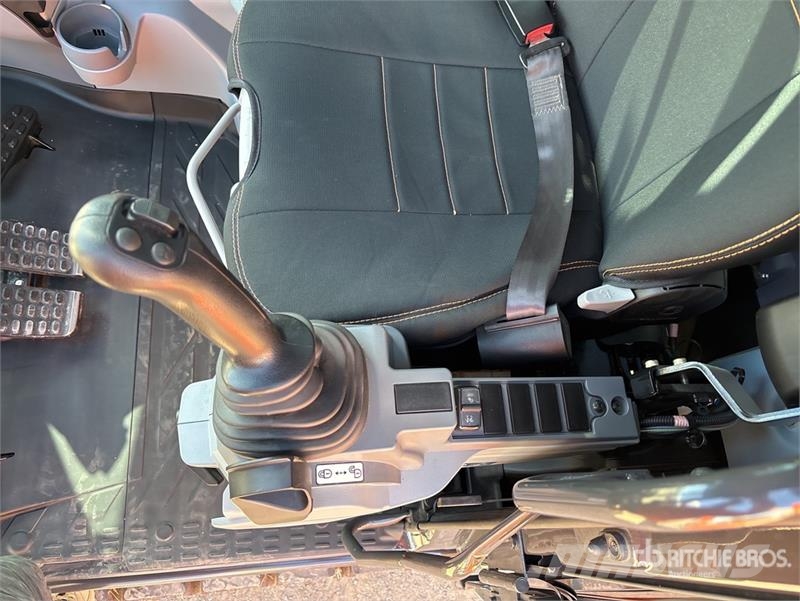 Hitachi ZX135US-7 Tracked Excavator Εκσκαφείς με ερπύστριες