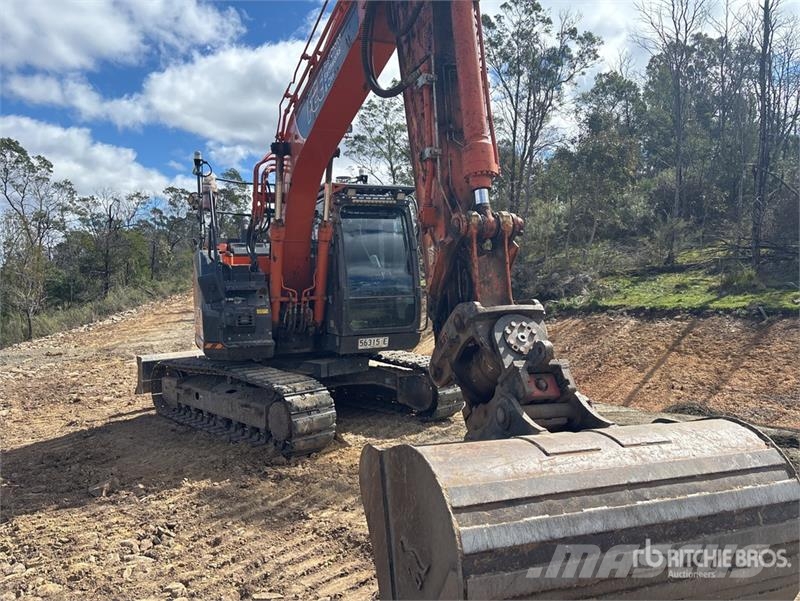 Hitachi ZX135US-7 Tracked Excavator Bagri goseničarji