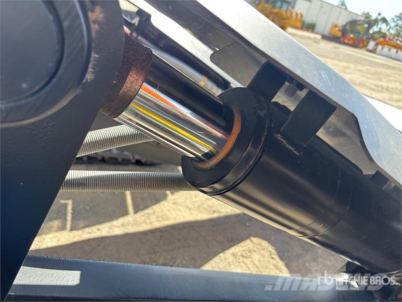 Hitachi ZX135US-7 Tracked Excavator Εκσκαφείς με ερπύστριες