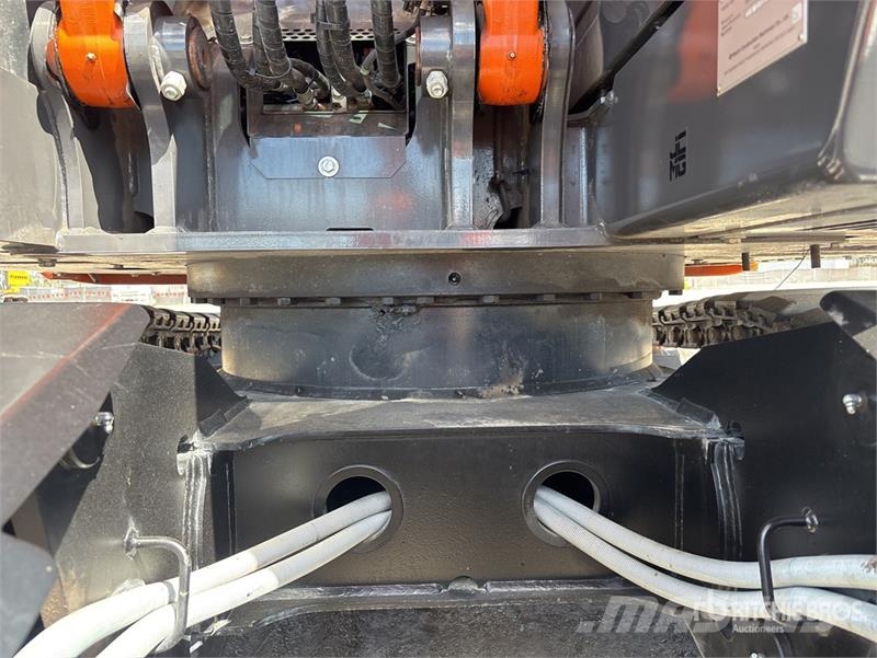 Hitachi ZX135US-7 Tracked Excavator Εκσκαφείς με ερπύστριες