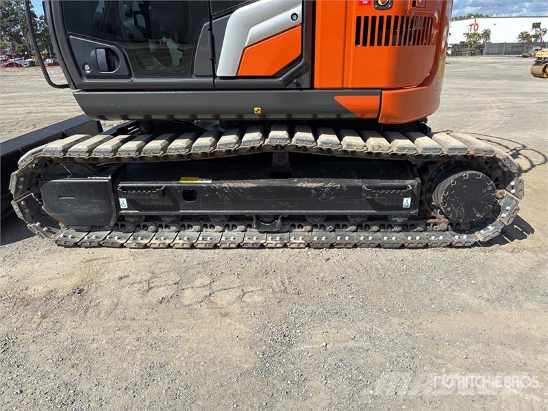 Hitachi ZX135US-7 Tracked Excavator Εκσκαφείς με ερπύστριες
