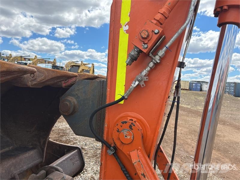 Hitachi ZX210LC-5B Tracked Excavator Crawler excavators
