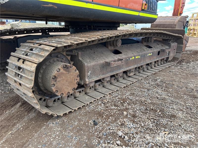 Hitachi ZX210LC-5B Tracked Excavator Crawler excavators