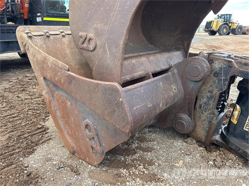 Hitachi ZX210LC-5B Tracked Excavator Crawler excavators