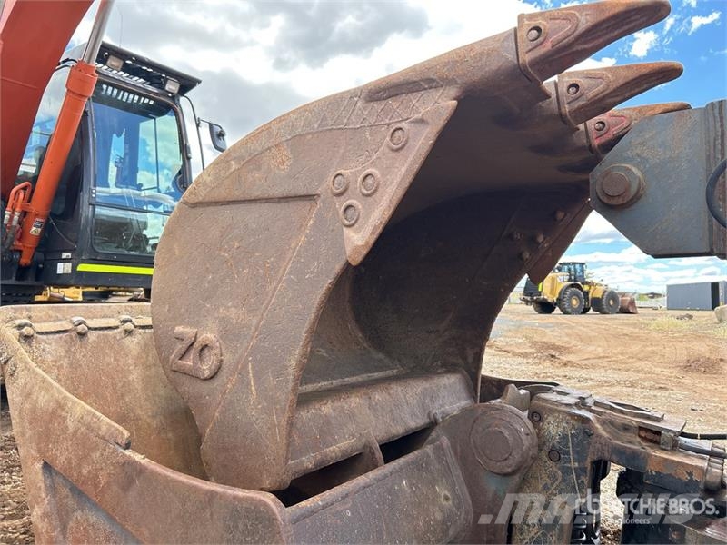 Hitachi ZX210LC-5B Tracked Excavator Crawler excavators