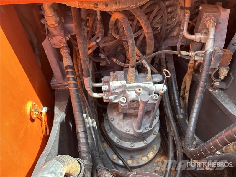 Hitachi ZX210LC-5B Tracked Excavator Crawler excavators