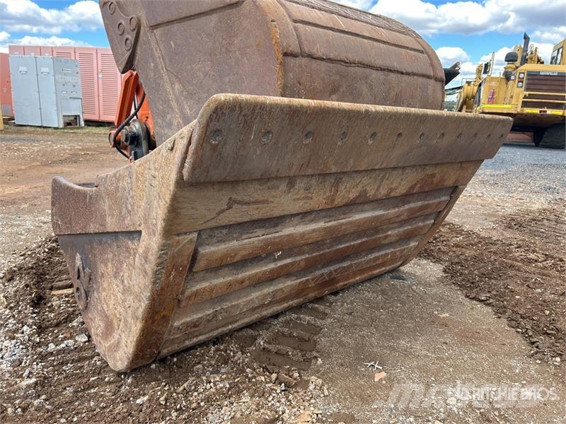 Hitachi ZX210LC-5B Tracked Excavator Crawler excavators