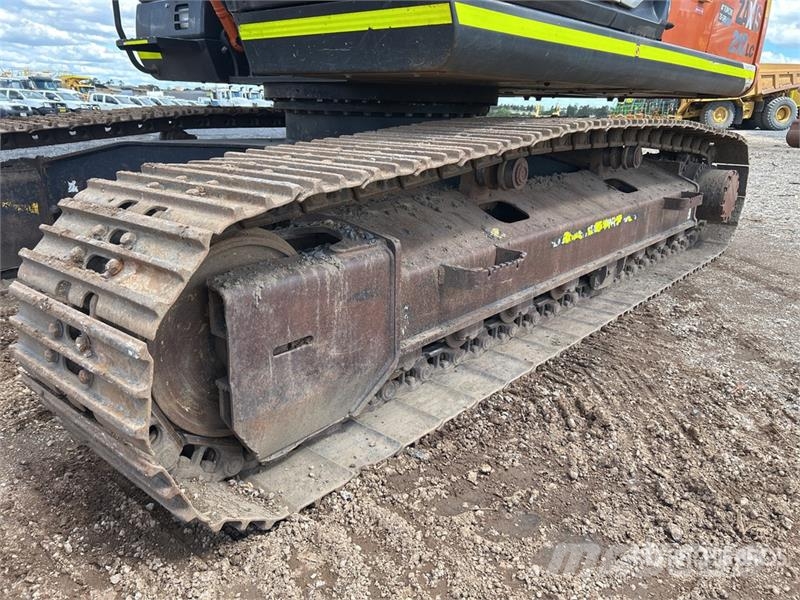 Hitachi ZX210LC-5B Tracked Excavator Crawler excavators