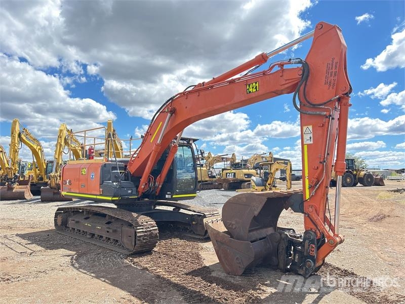 Hitachi ZX210LC-5B Tracked Excavator Crawler excavators