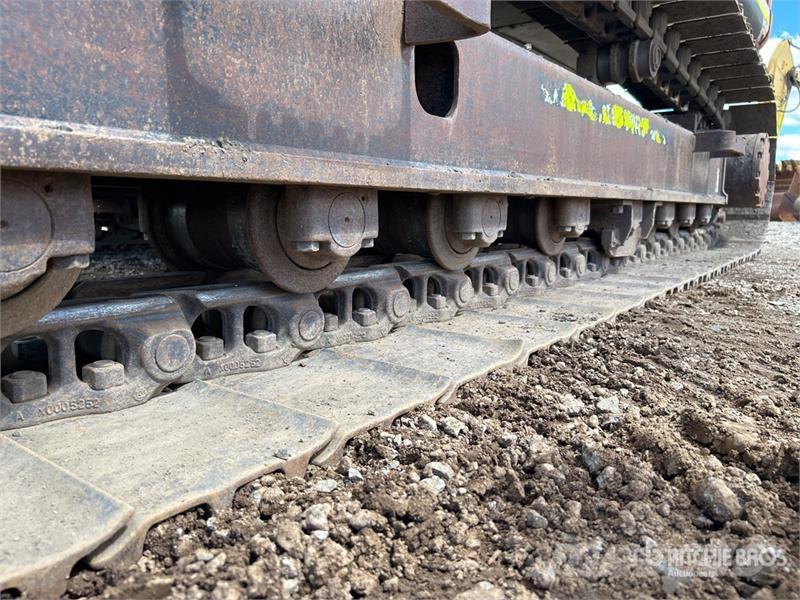 Hitachi ZX210LC-5B Tracked Excavator Crawler excavators