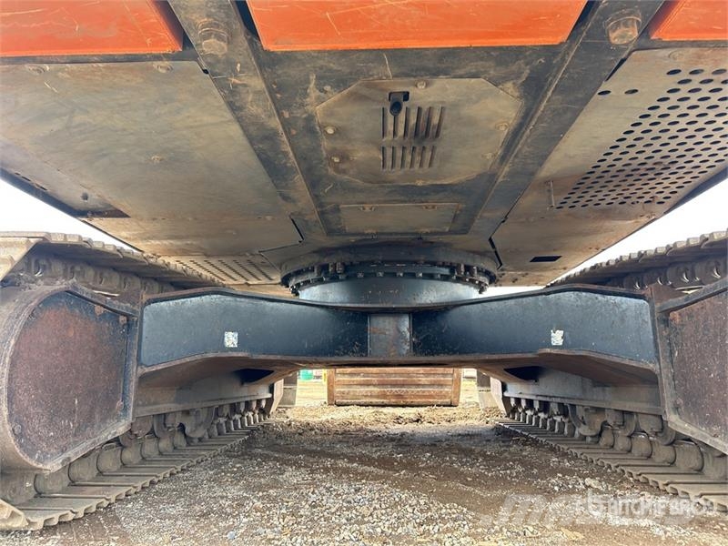 Hitachi ZX210LC-5B Tracked Excavator Crawler excavators