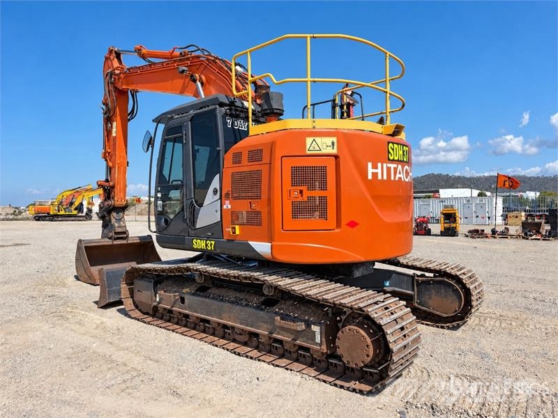 Hitachi ZX225USLC-5 Excavadoras sobre orugas