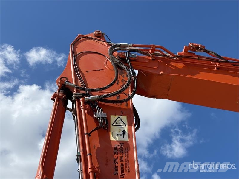 Hitachi ZX225USLC-5 Excavadoras sobre orugas