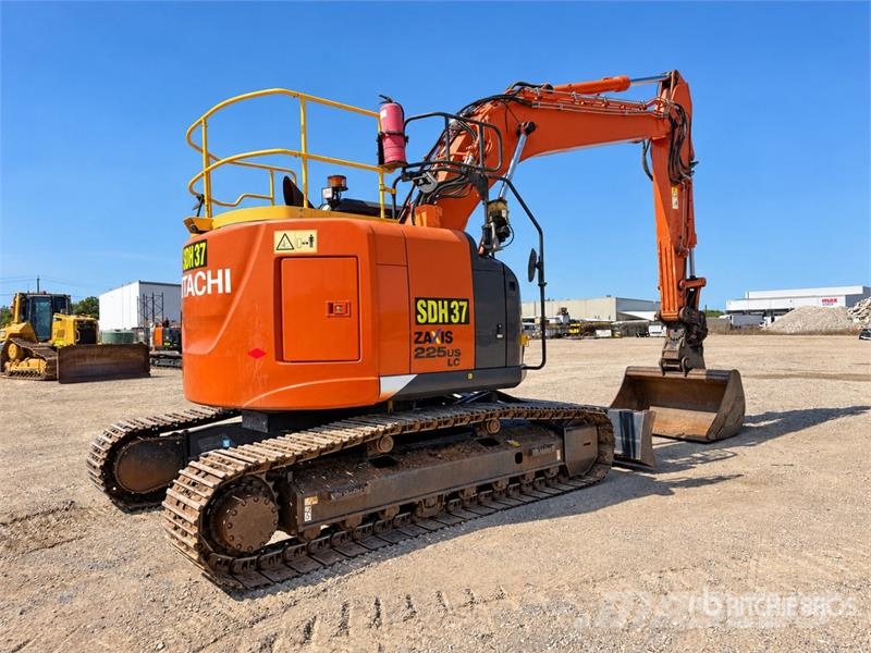 Hitachi ZX225USLC-5 Excavadoras sobre orugas