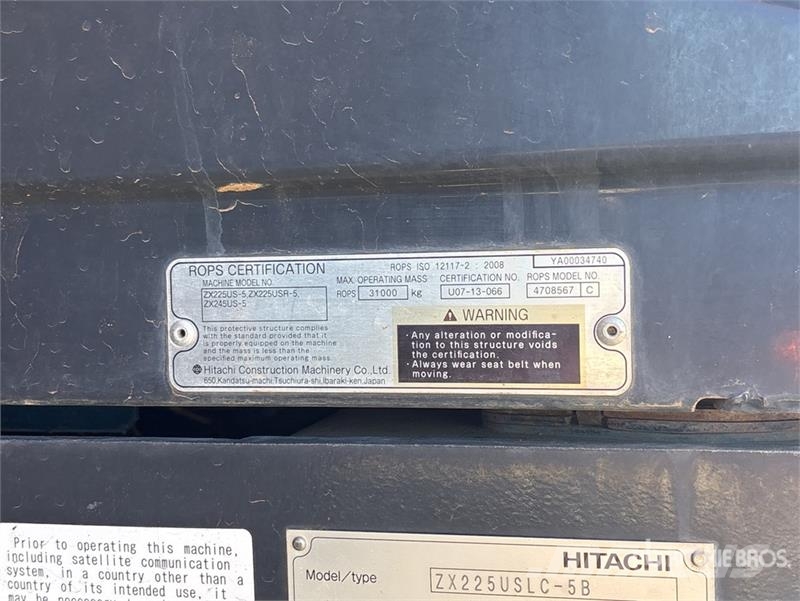Hitachi ZX225USLC-5 Raupenbagger