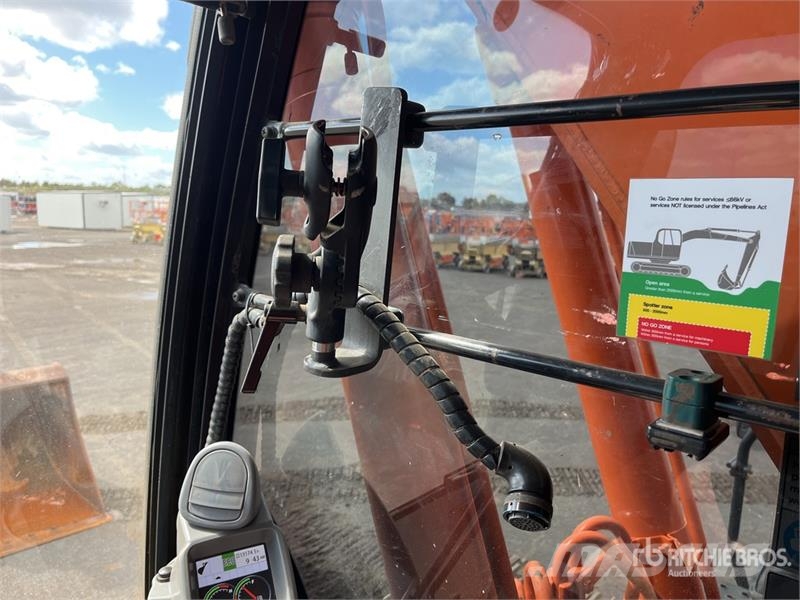 Hitachi ZX260LC-5B Tracked Excavator Lánctalpas kotrók