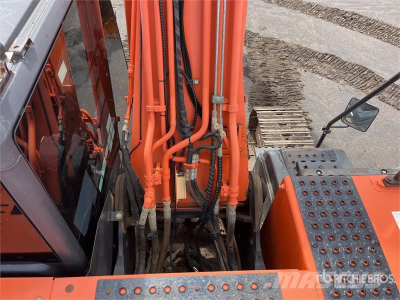 Hitachi ZX260LC-5B Tracked Excavator Lánctalpas kotrók