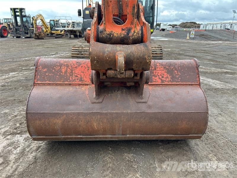 Hitachi ZX330LC Εκσκαφείς με ερπύστριες