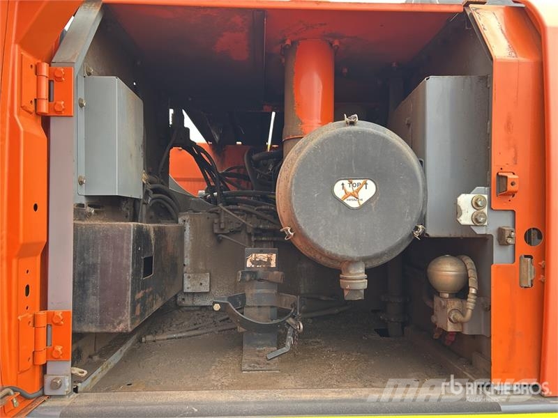 Hitachi ZX330LC Εκσκαφείς με ερπύστριες
