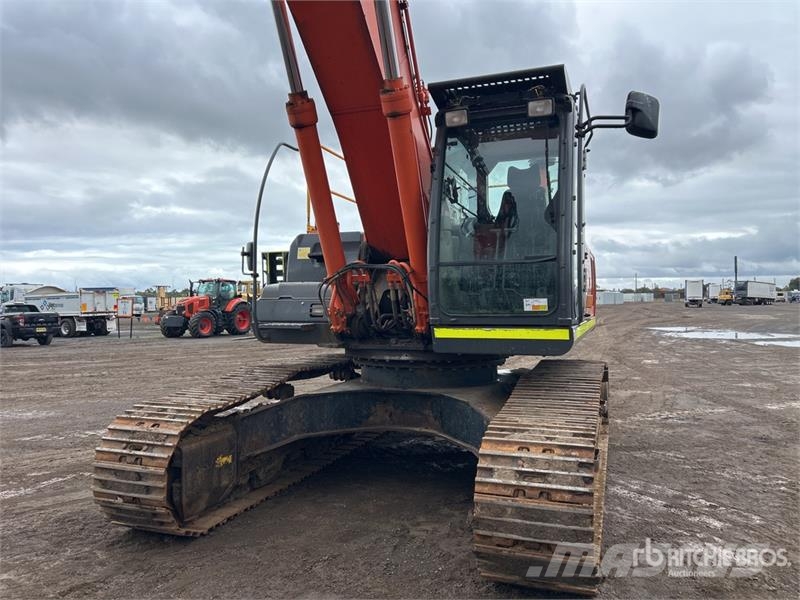 Hitachi ZX330LC Εκσκαφείς με ερπύστριες