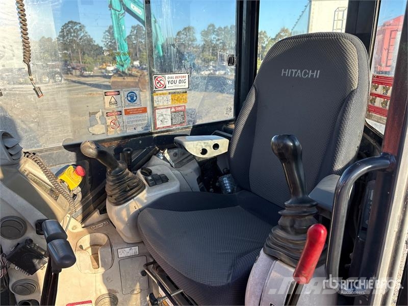 Hitachi ZX33U-5A Mini Excavator Minikaivukoneet < 7t
