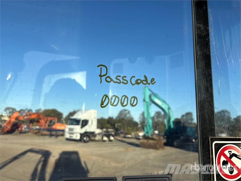 Hitachi ZX33U-5A Mini Excavator Minikaivukoneet < 7t