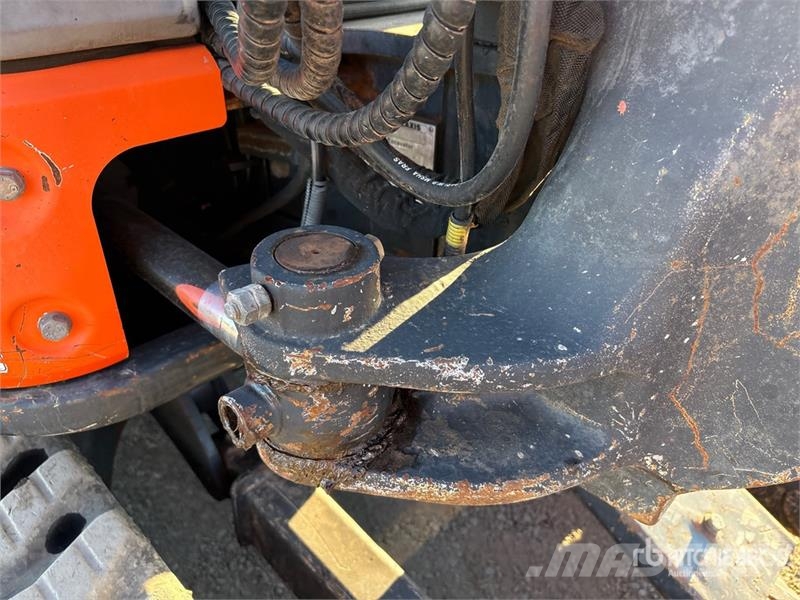 Hitachi ZX33U-5A Mini Excavator Minikaivukoneet < 7t
