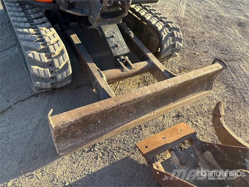 Hitachi ZX33U-5A Mini Excavator Minikaivukoneet < 7t