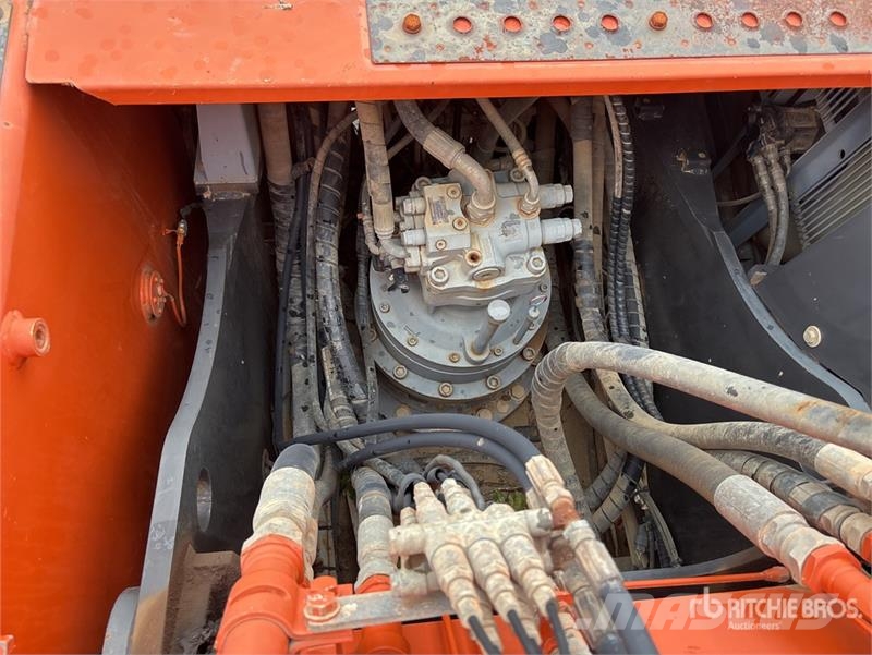 Hitachi ZX360LC-5B Tracked Excavator Roomikekskavaatorid