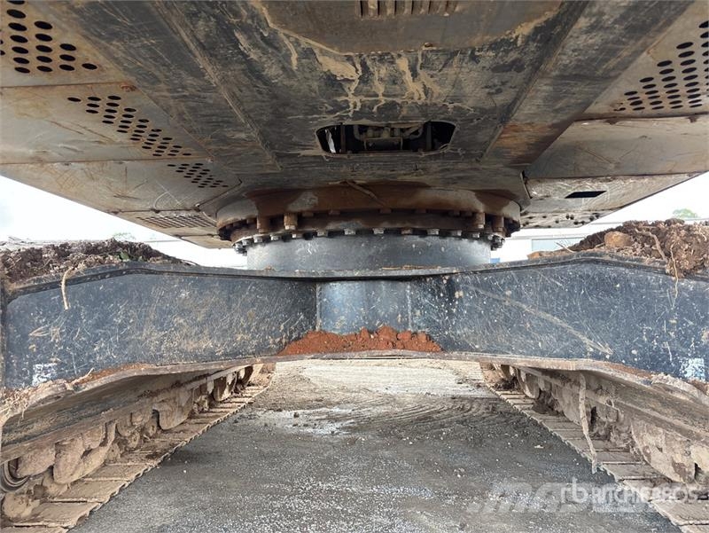 Hitachi ZX360LC-5B Tracked Excavator Roomikekskavaatorid