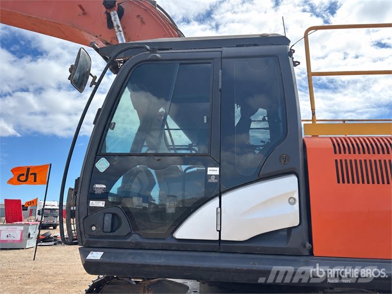 Hitachi ZX360LC-5B Tracked Excavator Pásové rýpadlá