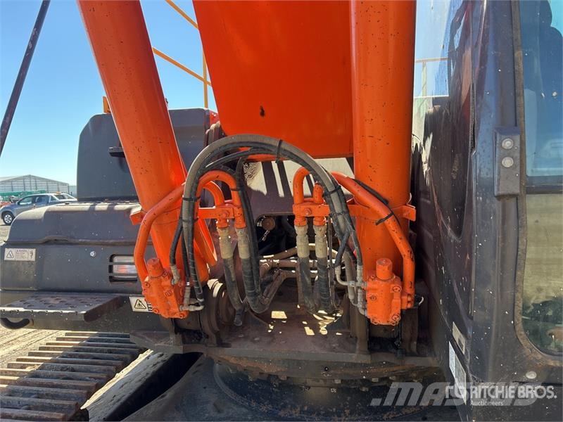Hitachi ZX360LC-5B Tracked Excavator Pásové rýpadlá