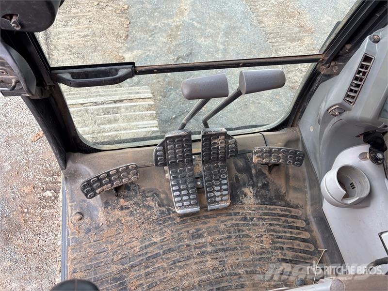 Hitachi ZX360LC-5B Tracked Excavator Roomikekskavaatorid