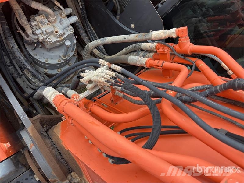 Hitachi ZX360LC-5B Tracked Excavator Roomikekskavaatorid