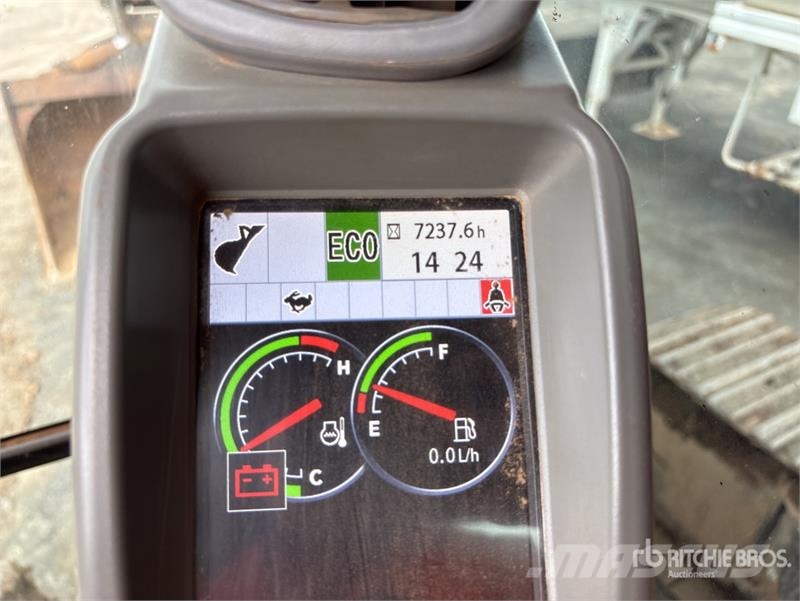 Hitachi ZX360LC-5B Tracked Excavator Roomikekskavaatorid