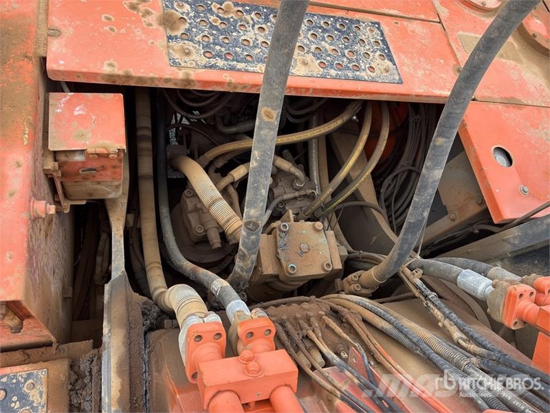 Hitachi ZX470LCH-3 Tracked Excavator Crawler excavators