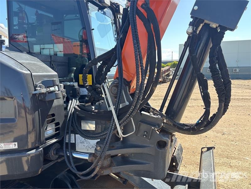 Hitachi ZX85USB-5A Tracked Excavator Гусеничные экскаваторы