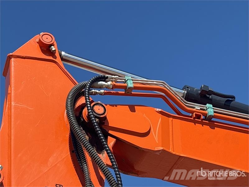 Hitachi ZX85USB-5A Tracked Excavator Гусеничные экскаваторы