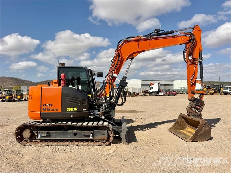 Hitachi ZX85USB-5A Tracked Excavator حفارات زحافة