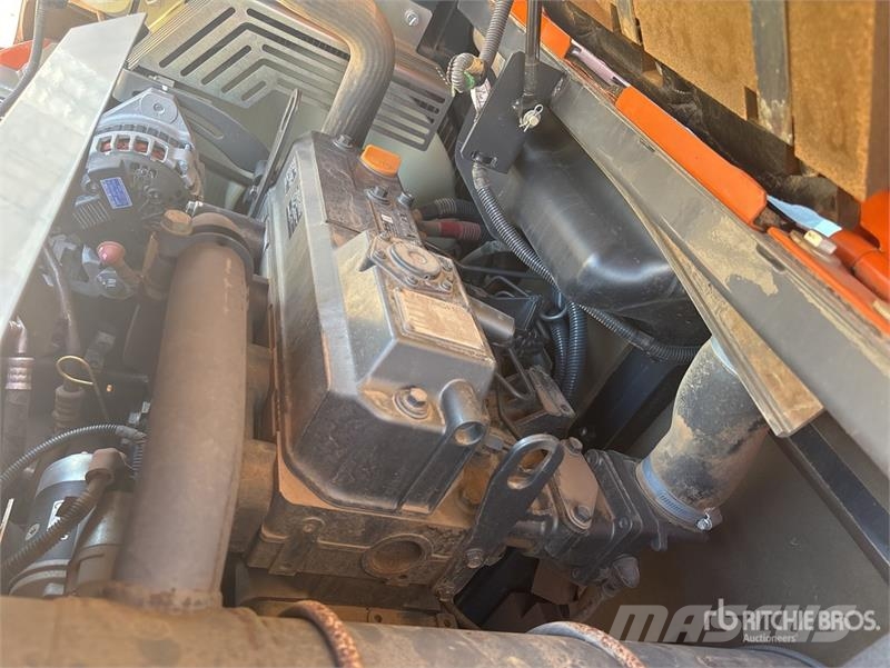 Hitachi ZX85USB-5A Tracked Excavator Гусеничные экскаваторы