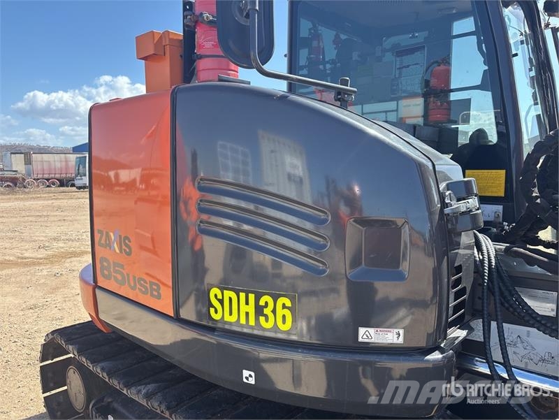 Hitachi ZX85USB-5A Tracked Excavator Гусеничные экскаваторы