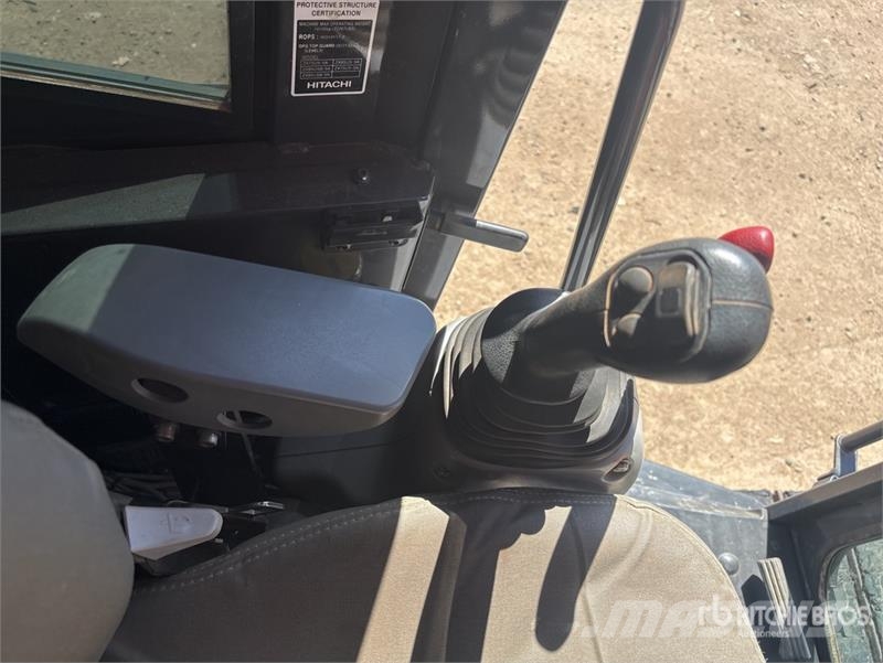 Hitachi ZX85USB-5A Tracked Excavator Гусеничные экскаваторы