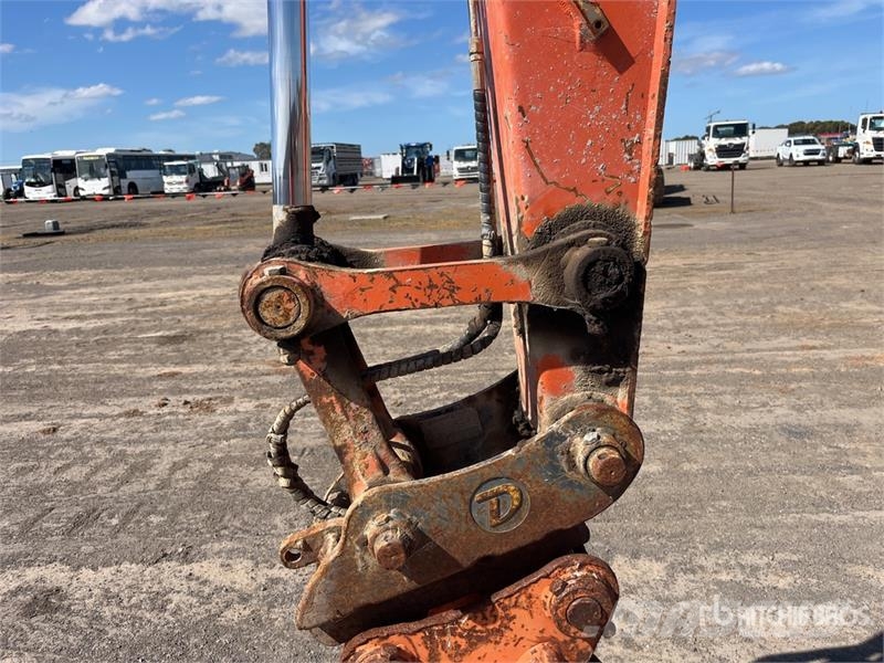 Hitachi ZX85USB-5A Tracked Excavator Lánctalpas kotrók