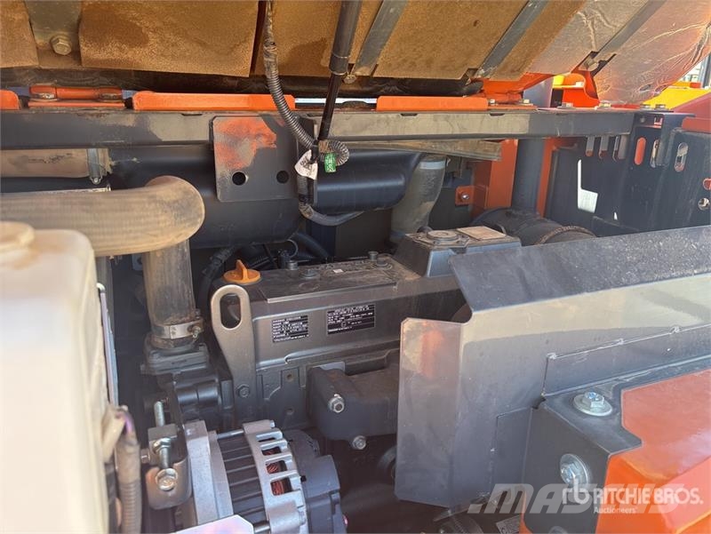 Hitachi ZX85USB-5A Tracked Excavator Гусеничные экскаваторы