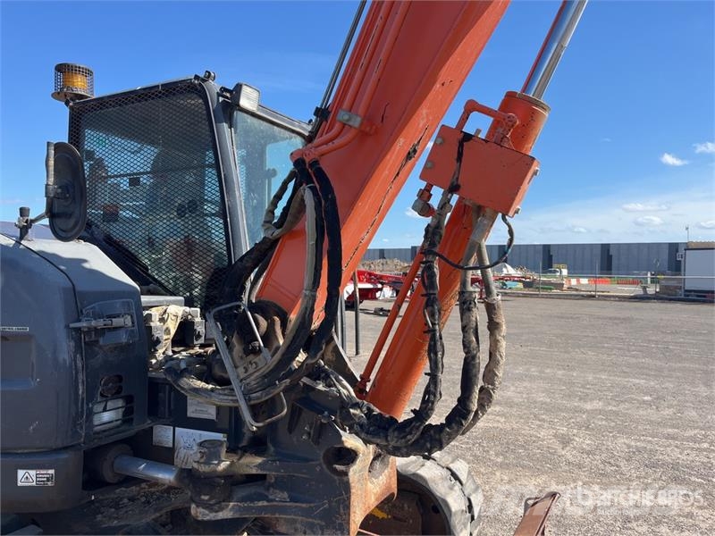 Hitachi ZX85USB-5A Tracked Excavator Lánctalpas kotrók