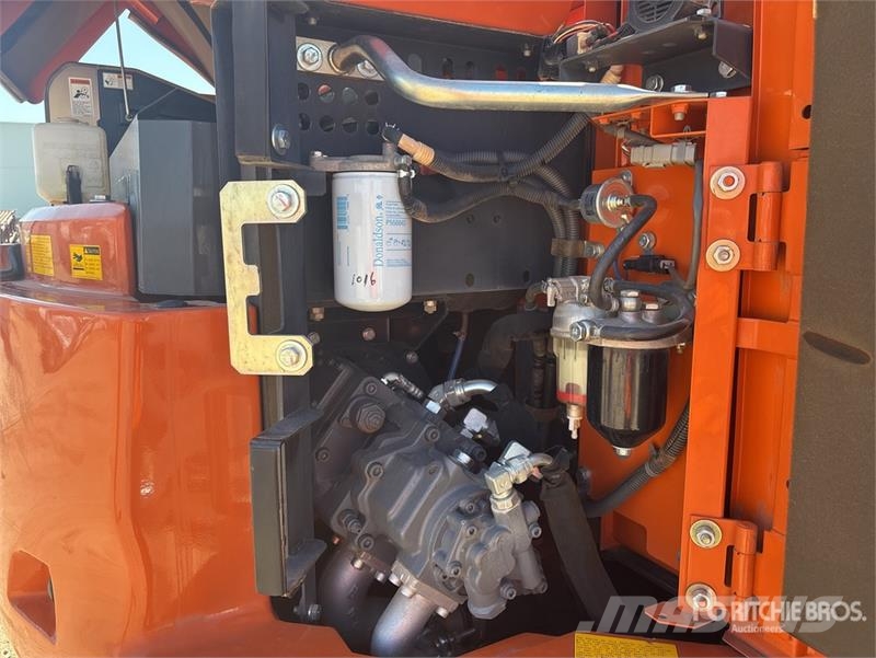 Hitachi ZX85USB-5A Tracked Excavator Гусеничные экскаваторы