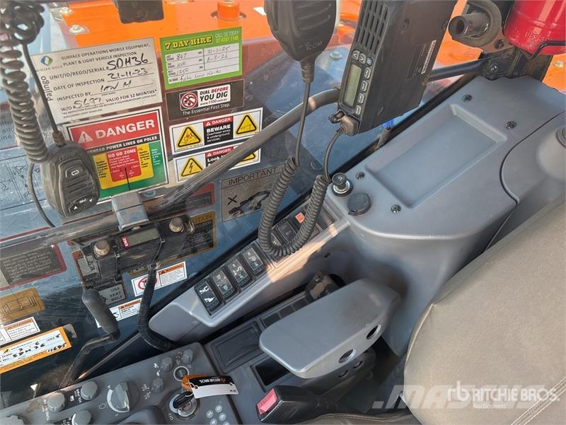 Hitachi ZX85USB-5A Tracked Excavator Гусеничные экскаваторы