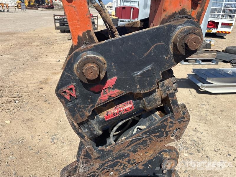 Hitachi ZX85USB-5A Tracked Excavator Гусеничные экскаваторы