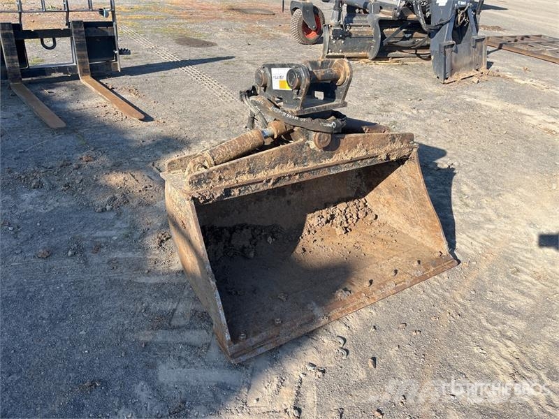 Hogan E55 1160 mm Hydraulic Tilting Excavator Buck Kaušai